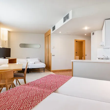Aparthotel Exe Campus San Mamés-3